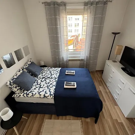 By Theatre Apartment