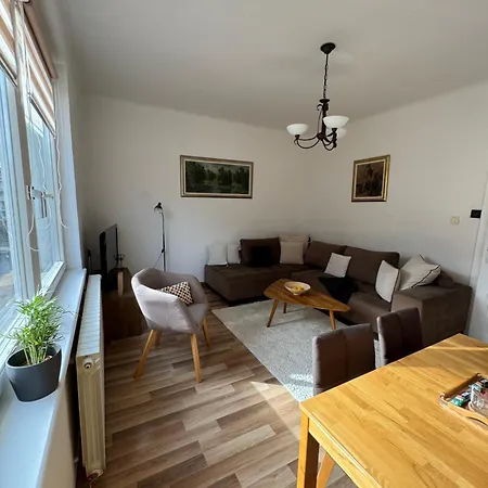 By Theatre Apartmán *